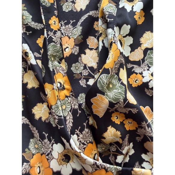 ASTR The Label Women's Black Yellow Floral Asymmetrical Collared Wrap Top Size M - Picture 4 of 13